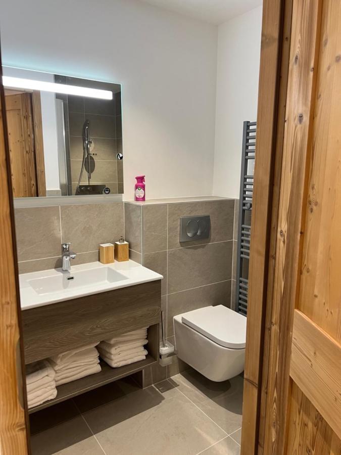 Carlina 105 Apartment Morzine Bagian luar foto
